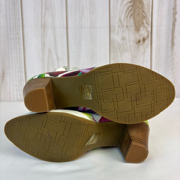 L’artiste Spring Step Leather Ankle Boots Floral Chic Booties White Size 8.5 - Picture 11 of 16